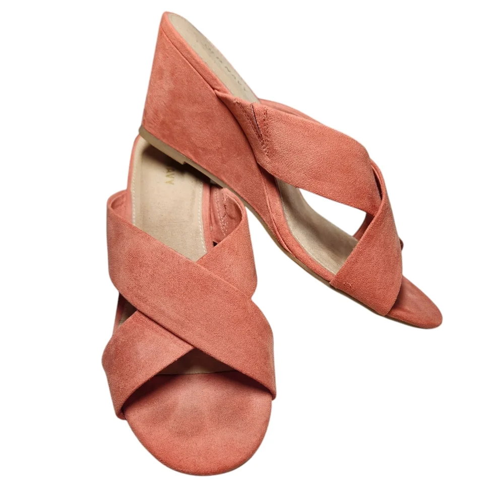 Old Navy Faux Suede Cross Strap‎ Coral Wedge Sandals Slides Desert Rose Orange 8
